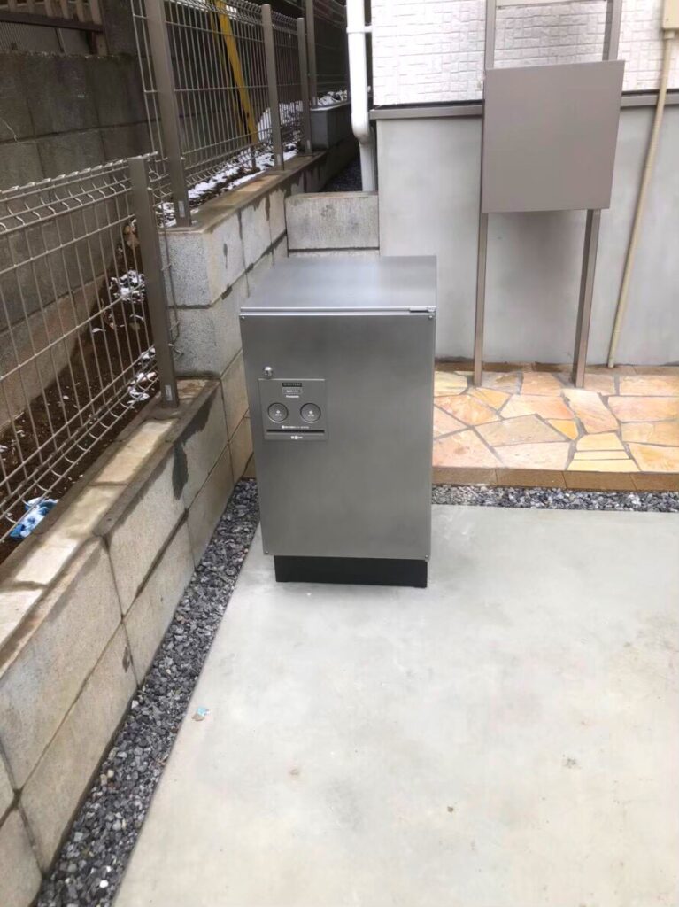 埼玉県八潮市宅配BOX