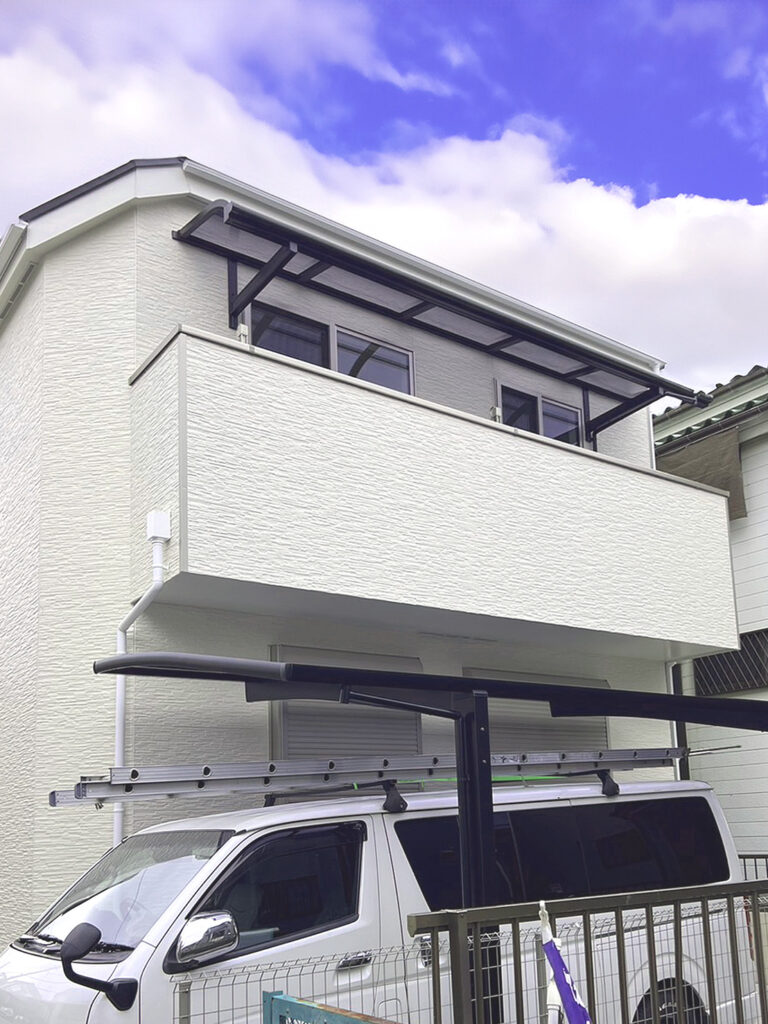 埼玉県越谷市バルコニー屋根